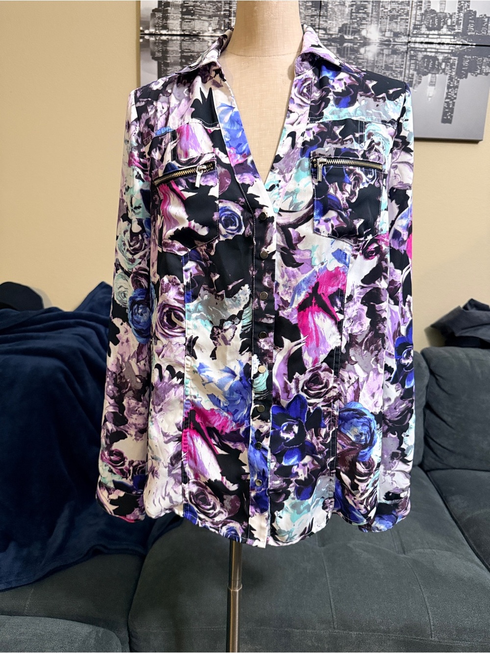 bebe Floral Button-Down